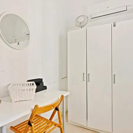 Apartment Cozy Apartment In Sagrada Familia Barcelona